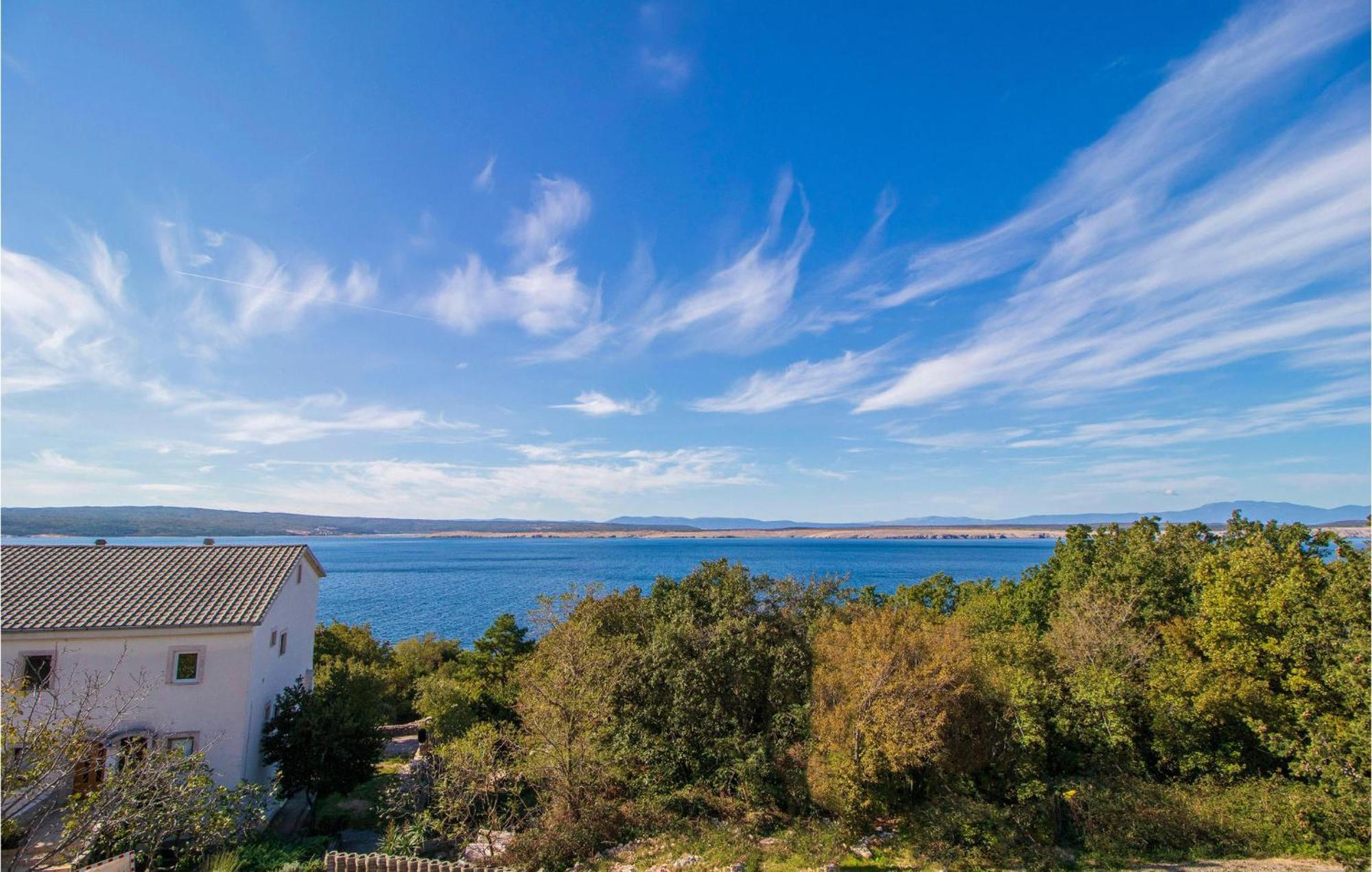 Amazing apartment in Dramalj with 2 Bedrooms&WiFi Buitenkant foto